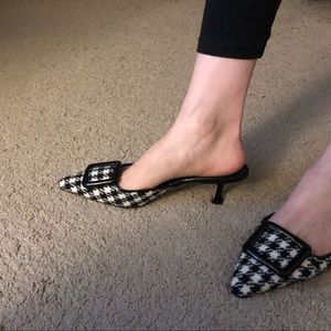 ❤️SOLD❤️Manolo Blahnik Maysale mules